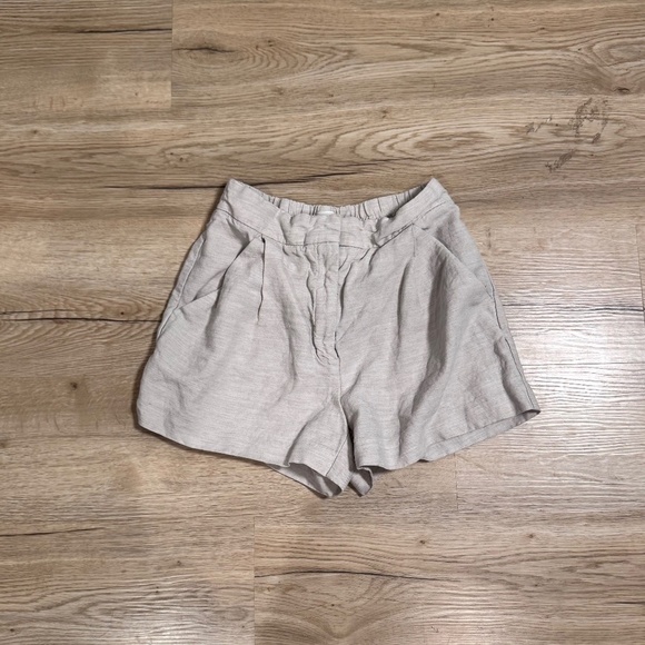 Aritzia Wilfred Effortless shorts in linen size 6 - Picture 2 of 4